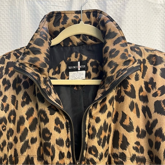 Leopard Print 100% Silk Women’s Puffer Bomber Jacket Oversized Small Y2K - Picture 2 of 10